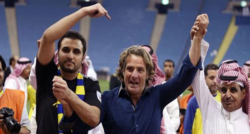 مصدر: مدرب فرنسي في الطريق للنصر خلفاً لكارينيو